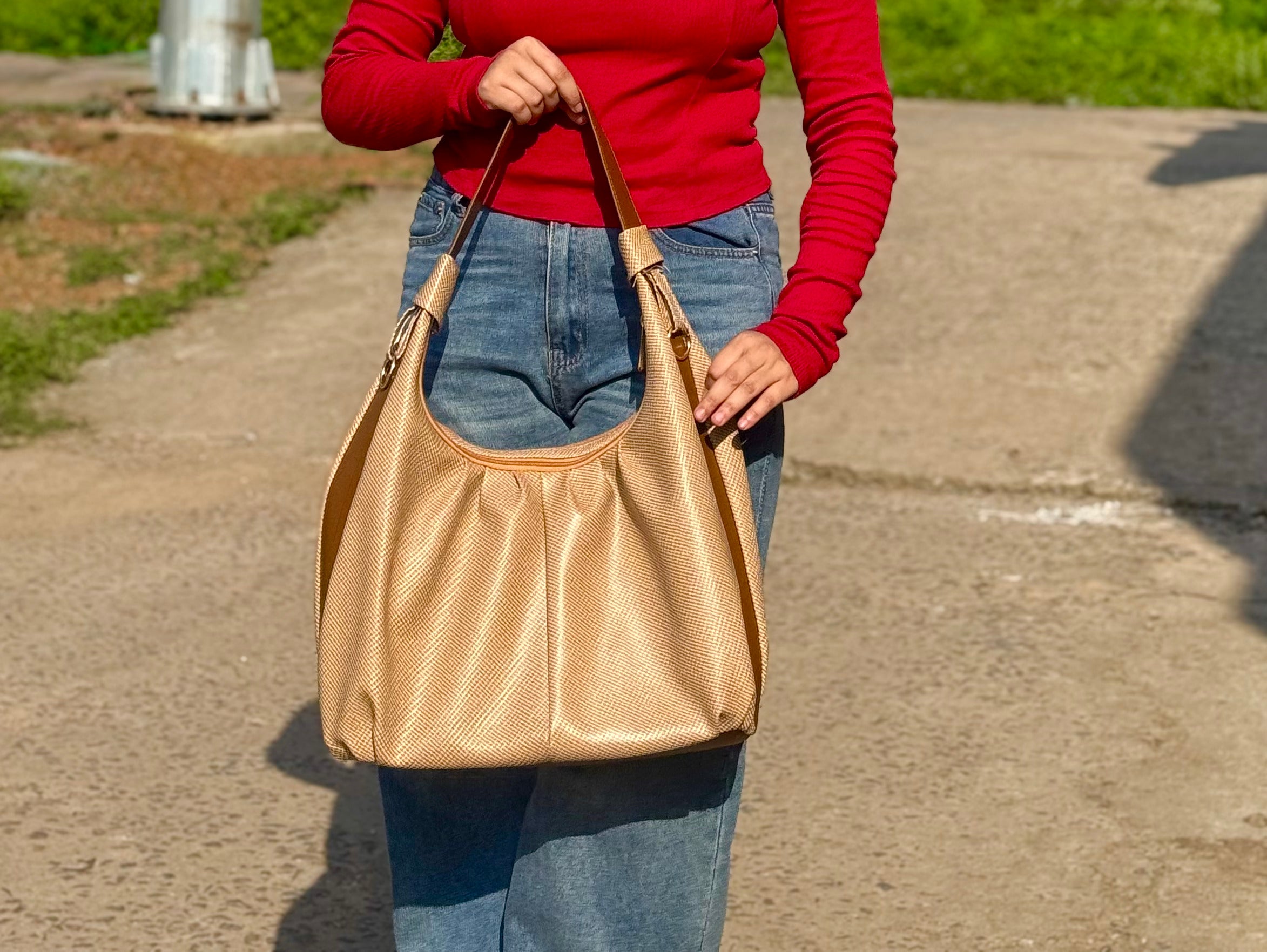 Sharni Textured Tote Bag – Elegant Everyday & Office Handbag