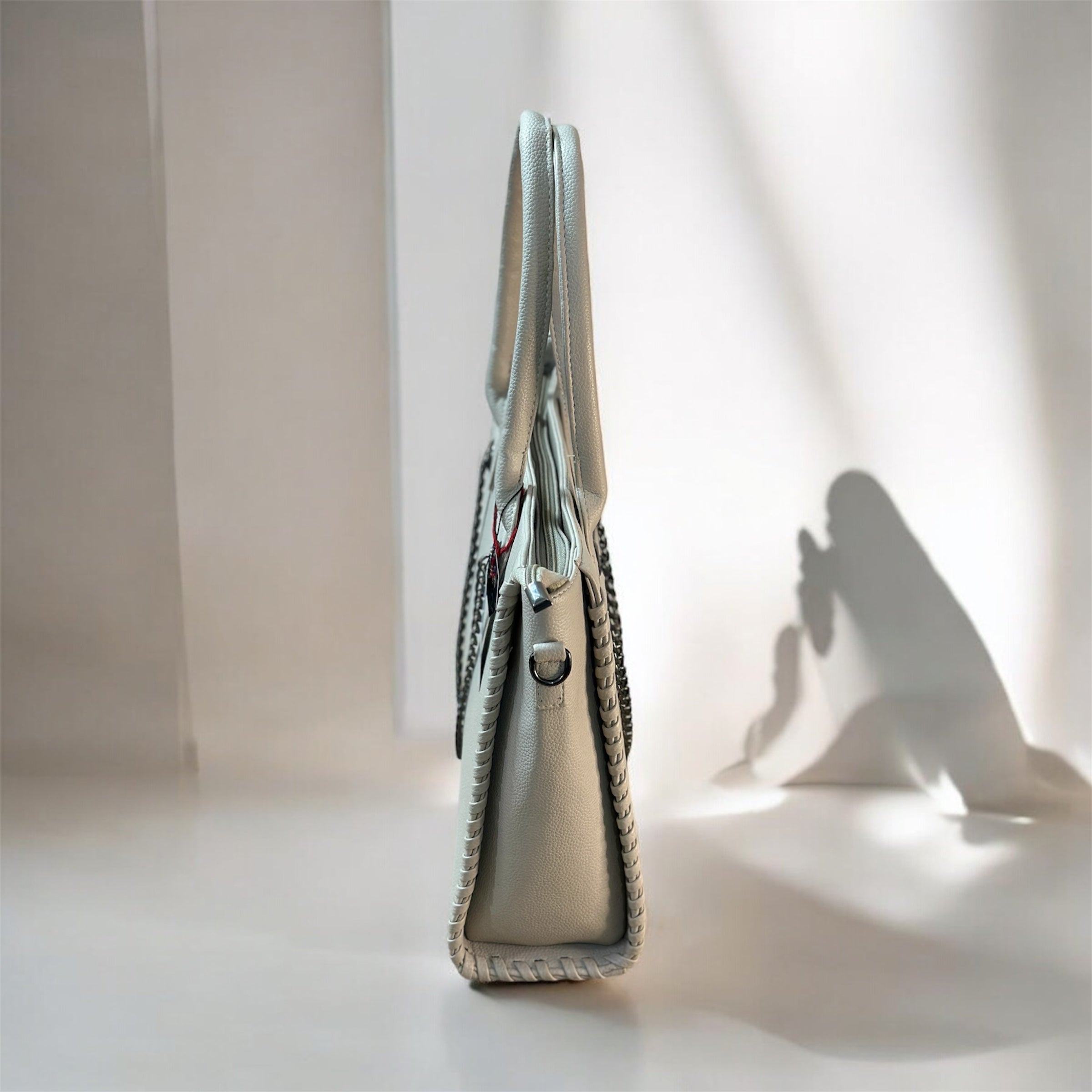 Amalam Collective Canvas Tote Bag with Chain Detail – Elegant Everyday Carry