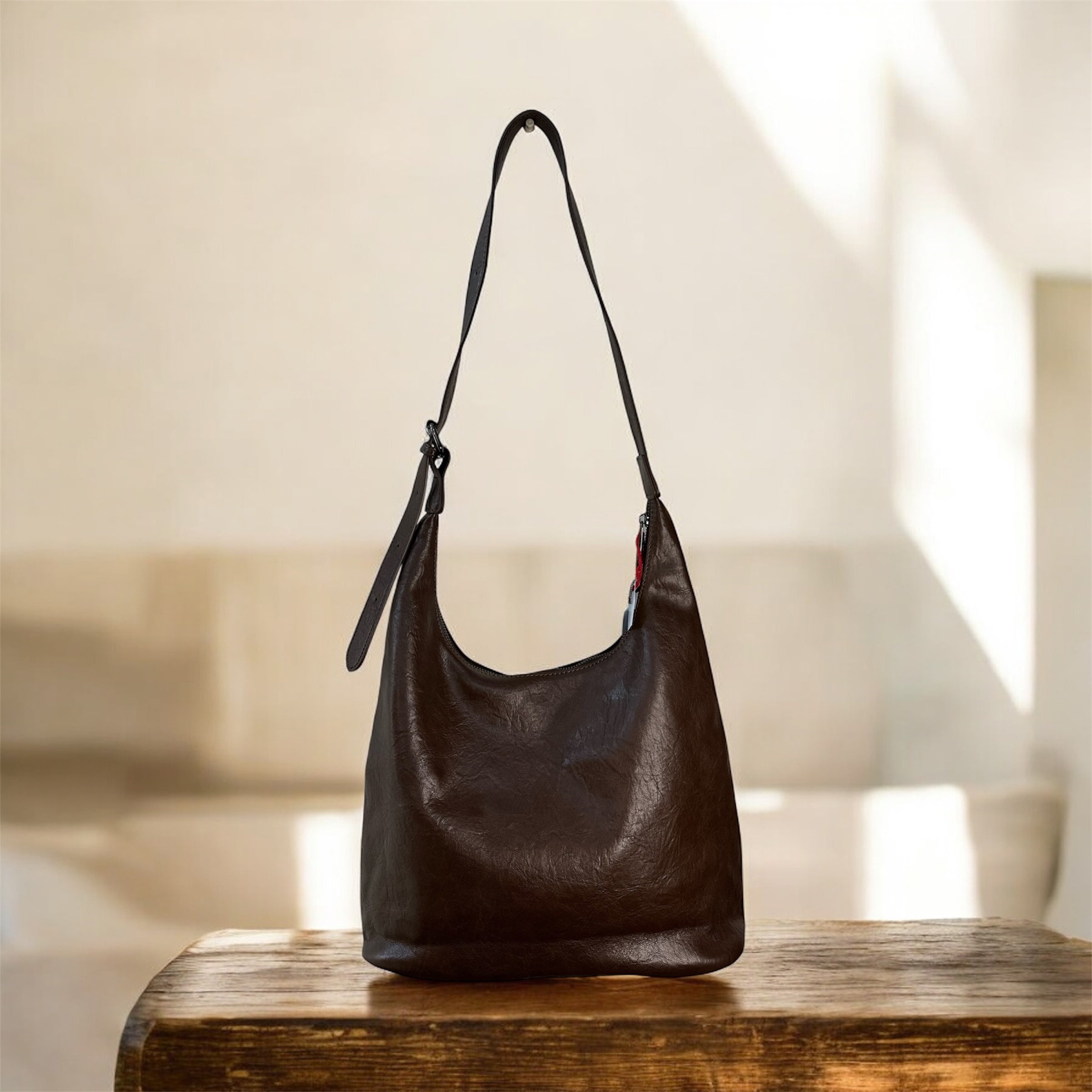 Classic Brown Leather Hobo Shoulder Bag with Adjustable Strap