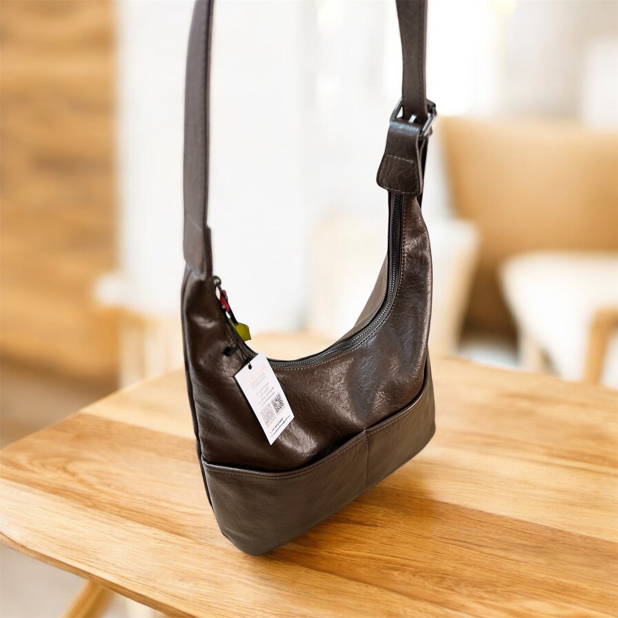 Classic Brown Leather Hobo Shoulder Bag with Adjustable Strap