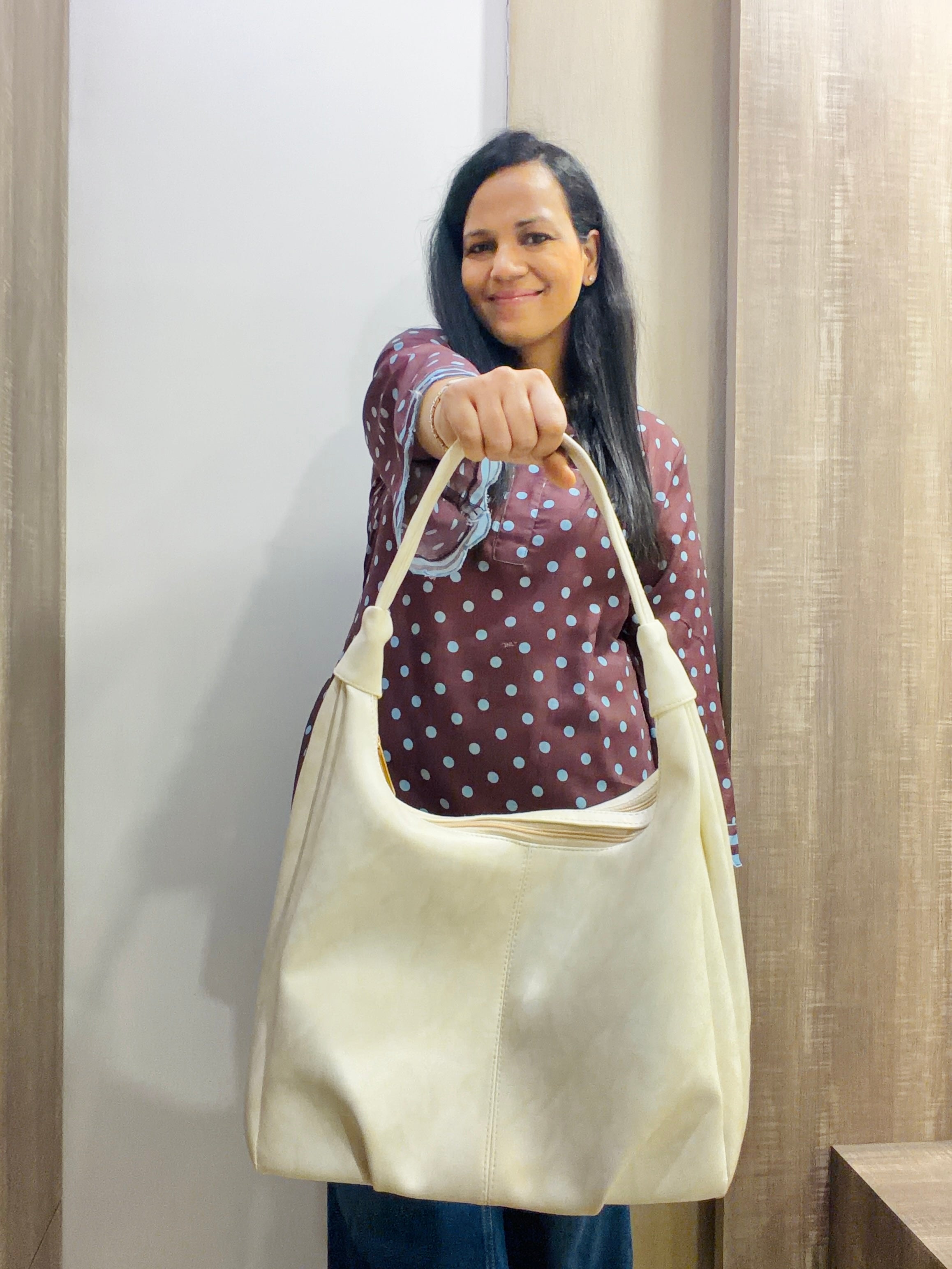 Urban Nomad Rovz Hobo Bag