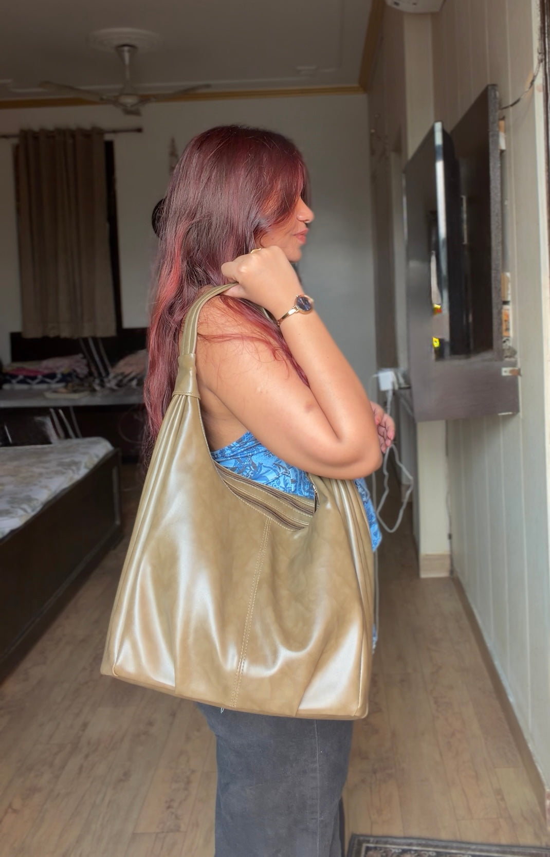 Urban Nomad Rovz Hobo Bag